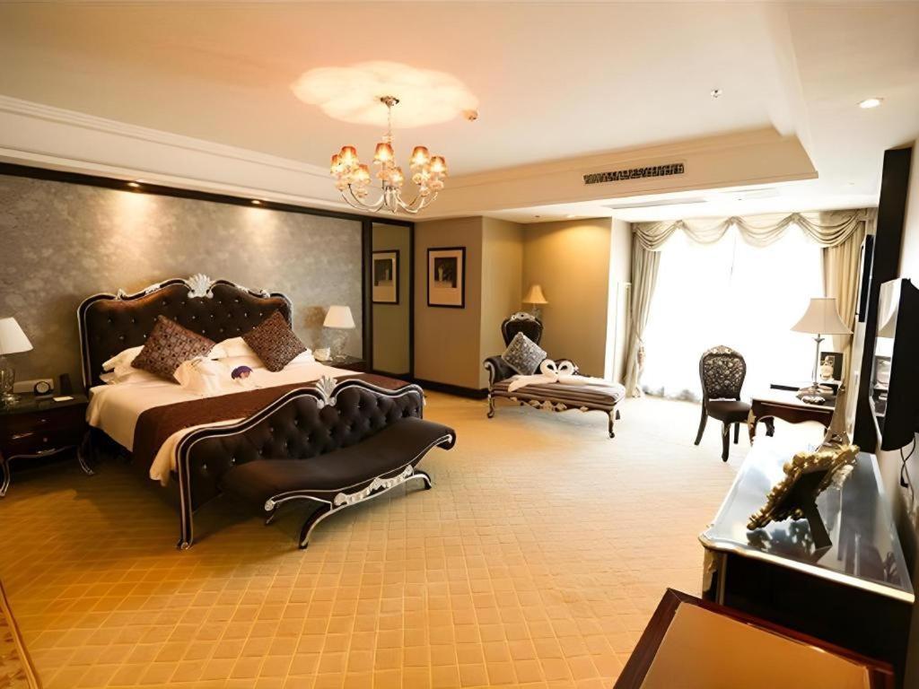 Country Garden Phoenix Hotel เสิ่นหยาง ภายนอก รูปภาพ