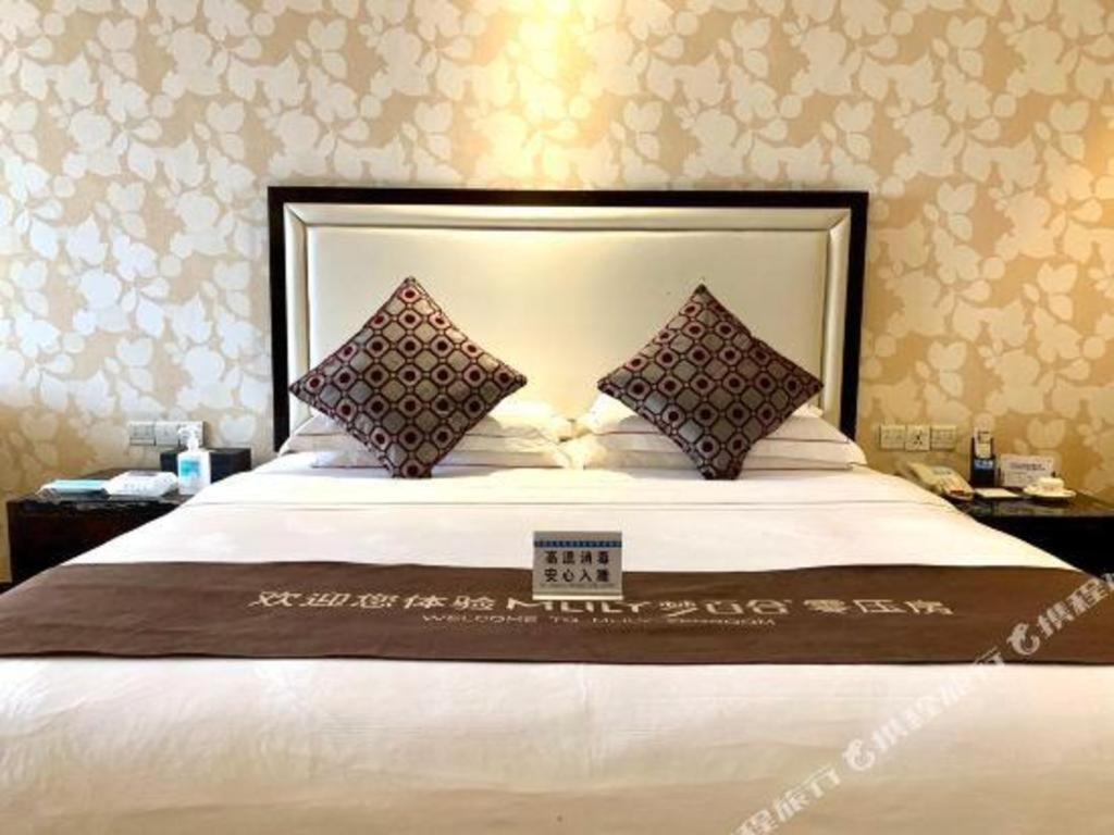 Country Garden Phoenix Hotel เสิ่นหยาง ภายนอก รูปภาพ